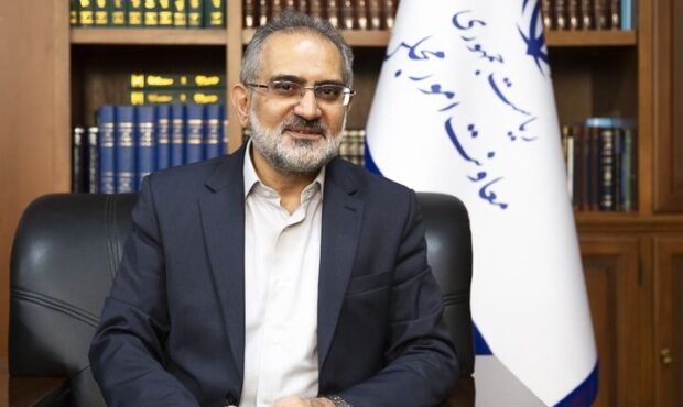 «حسینی» از معاونت پارلمانی ریاست جمهوری رفت